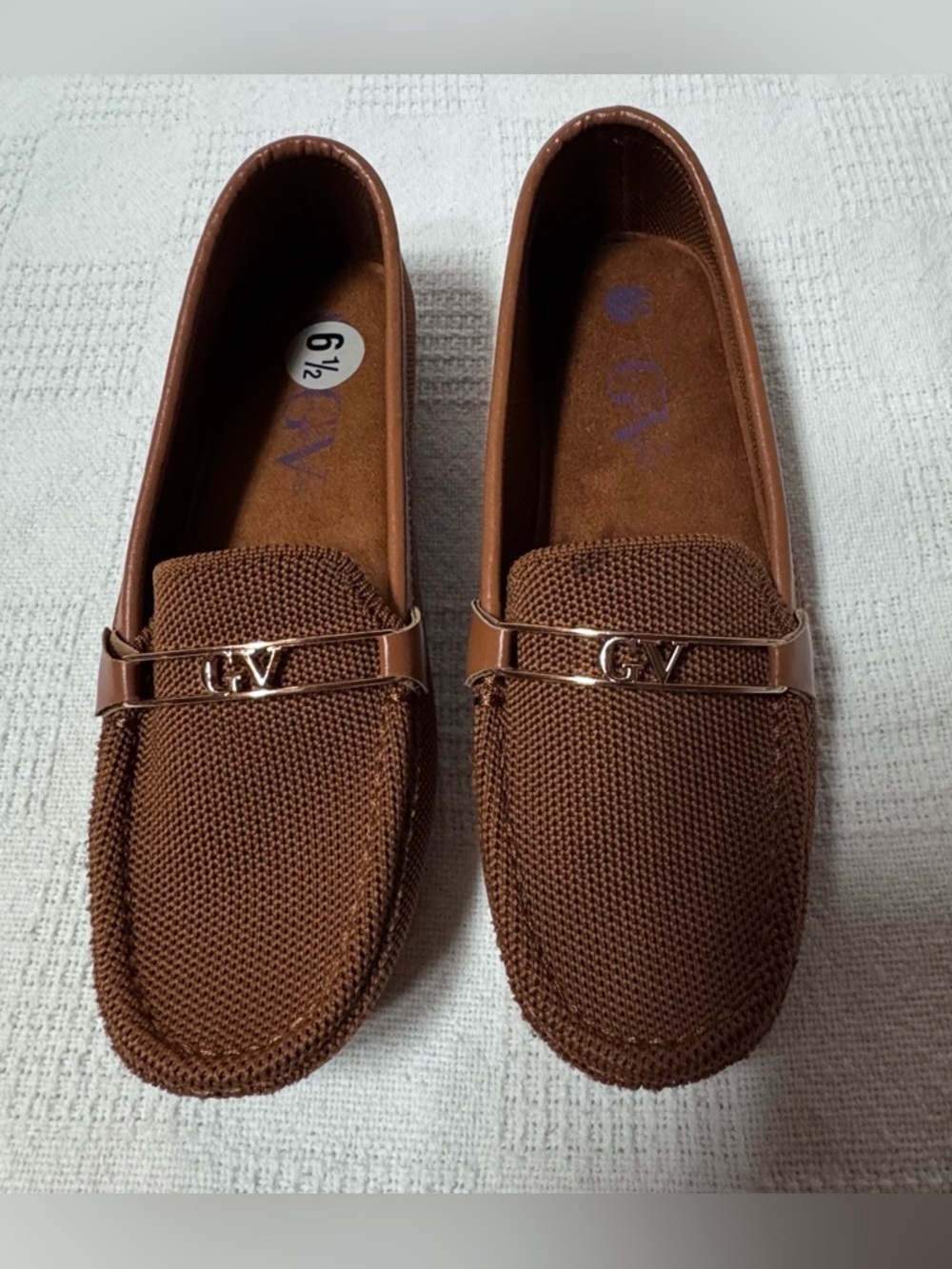 WOMEN'S GLORIA VANDERBILT TRACY
LOAFERS  Size 6.5”